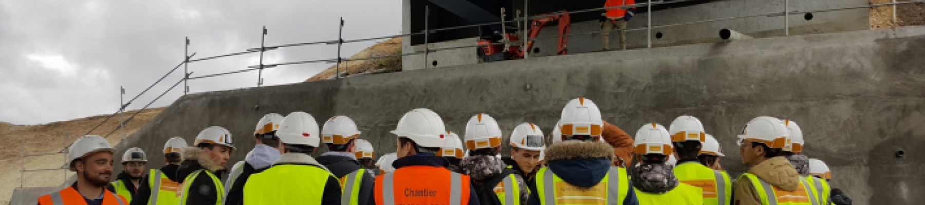 La promotion 2021 en visite sur le chantier de l’A10!