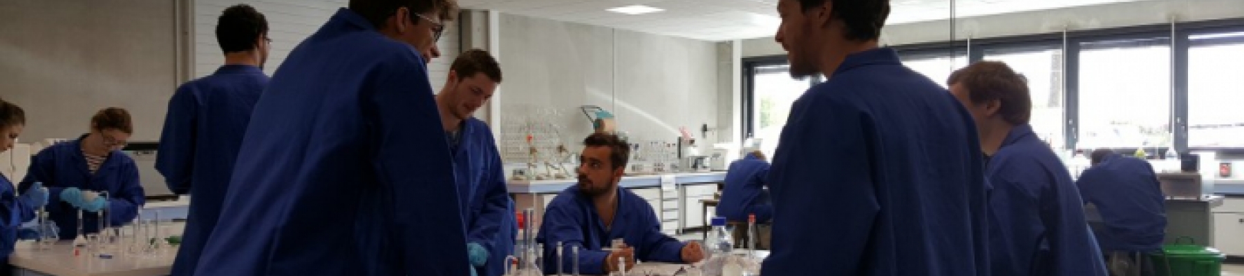 Les TP  dans le laboratoire commun aux 3 ESITC!